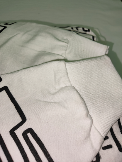 Mesmire, Regular fit sweatshirt, 320 GSM.