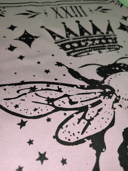 The queen in lavender, Oversized drop shoulders T-shirt, 100% premium cotton.